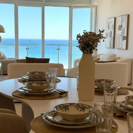 Moderno Frente Mar 6 Pessoas דירה *