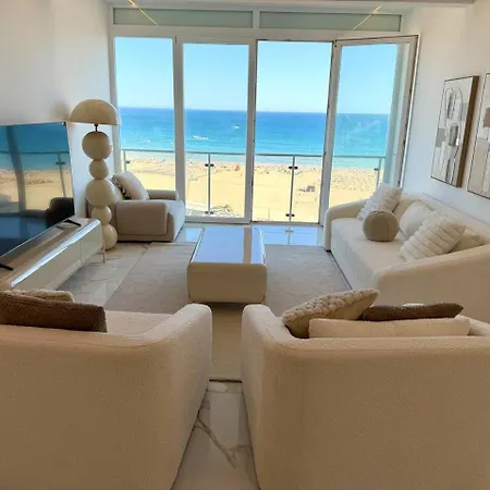 Moderno Frente Mar 6 Pessoas דירה